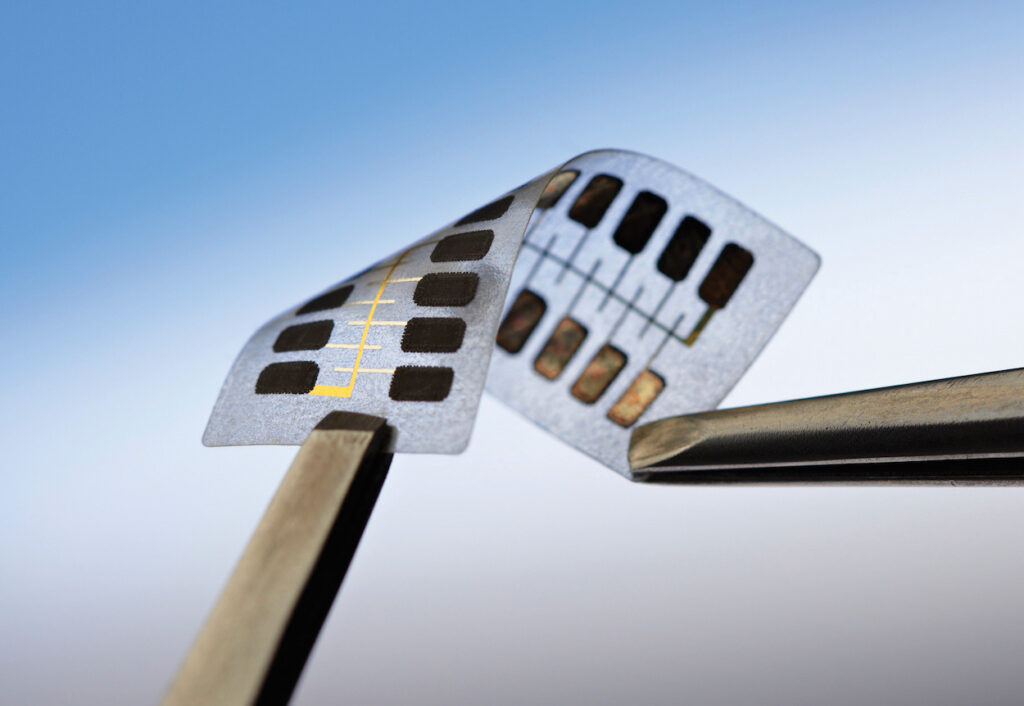 Xerox Printed Memory and Xerox Printed Memory with Cryptographic Security is a highly secure, flexible printed label which can be used to determine if a product is genuine and to track how it has been handled during distribution.